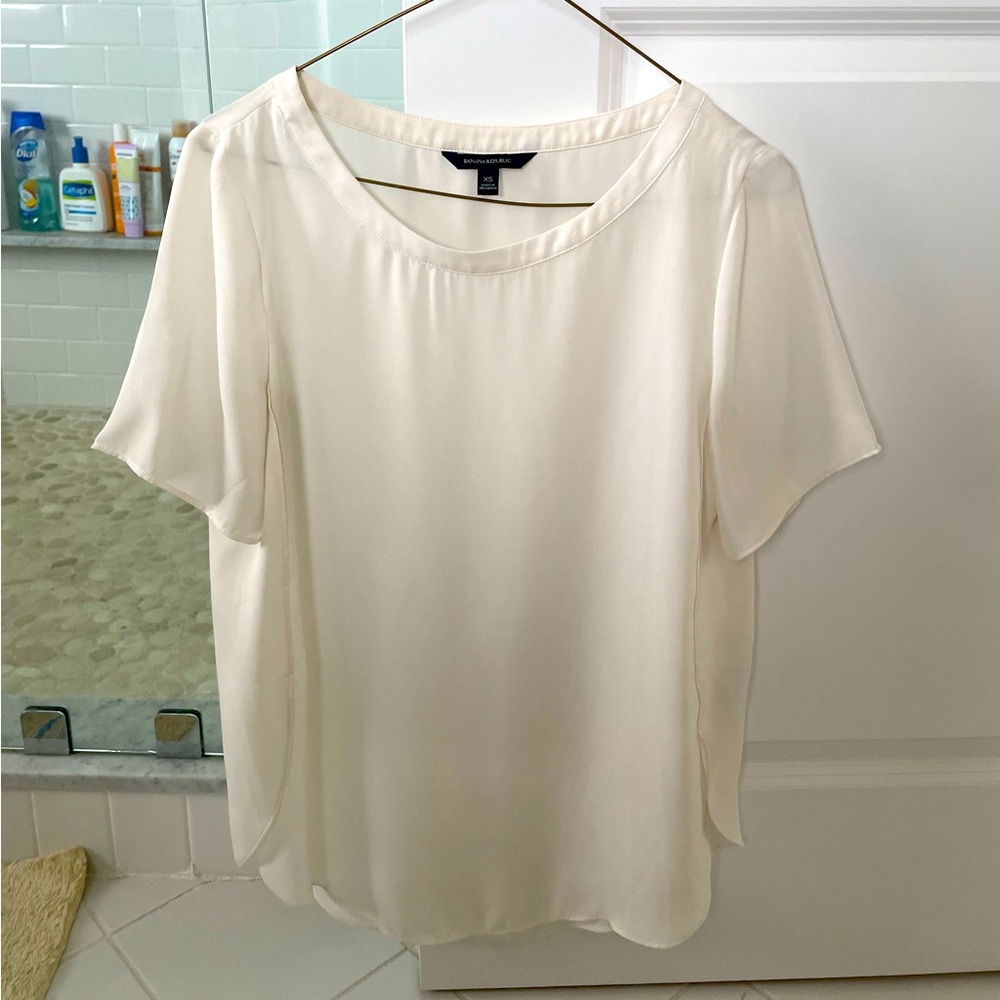Banana Republic Flowy White Shirt